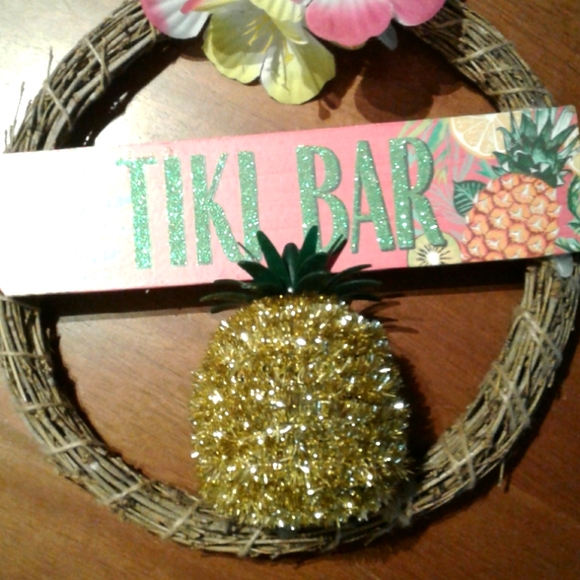 Tiki Bar Wreath Hawaiian Fun Wreath FINAL SALE ITEM - Picture 2 of 4